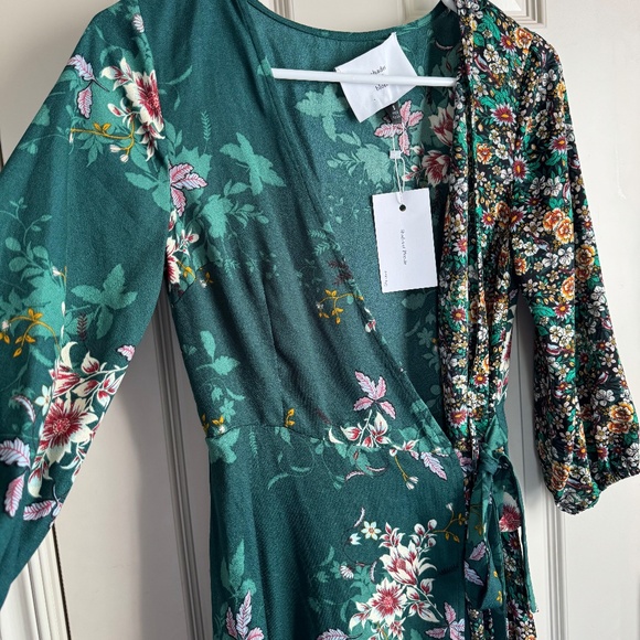 NWT Green Floral Wrap Dress by Shades of Blonde Small - Picture 2 of 10
